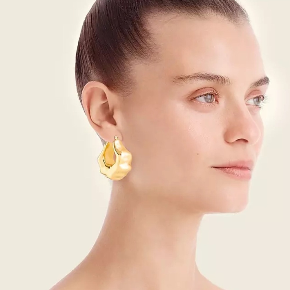 NWOT  J Crew Lightweight sculpted hoop earrings - Picture 2 of 2